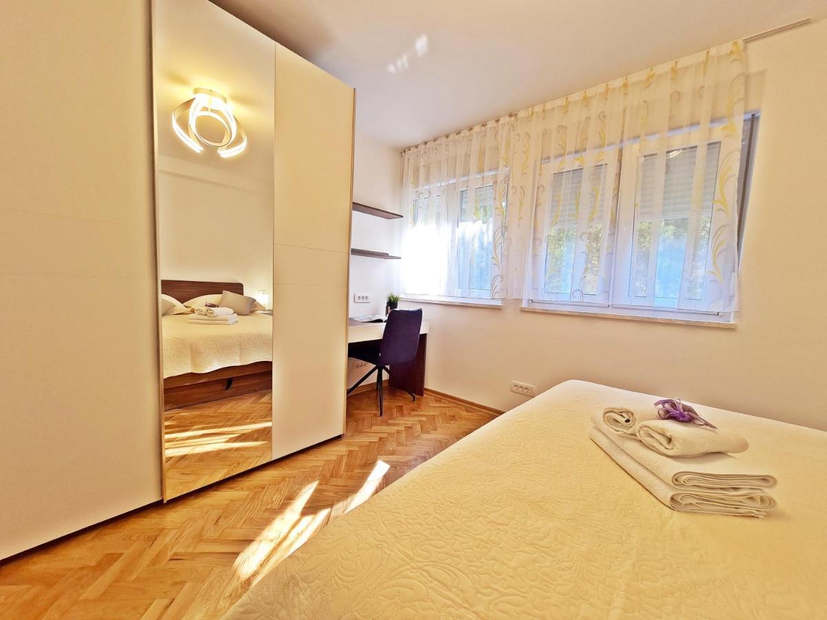 Split City Apartment Rosemary ภายนอก รูปภาพ