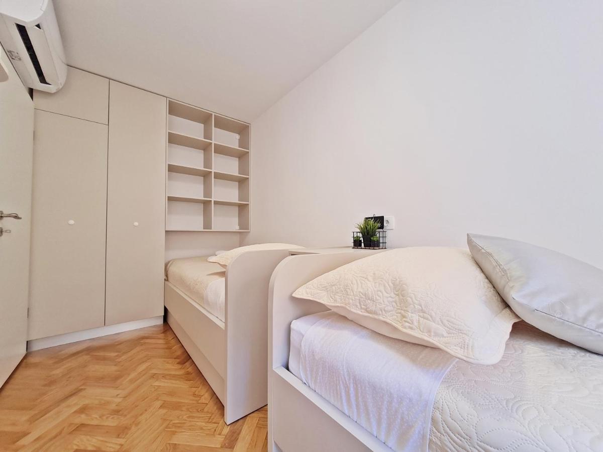 Split City Apartment Rosemary ภายนอก รูปภาพ