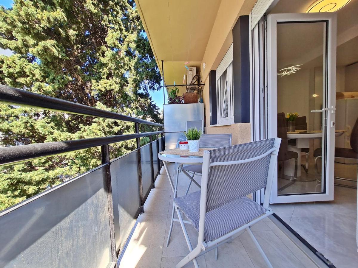 Split City Apartment Rosemary ภายนอก รูปภาพ
