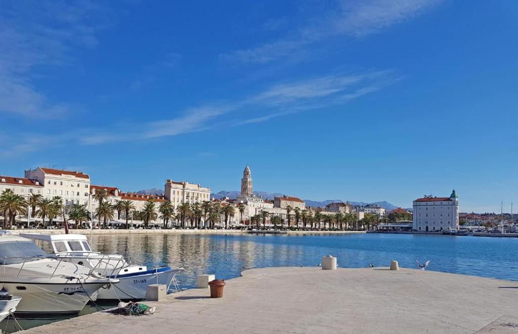 Split City Apartment Rosemary ภายนอก รูปภาพ