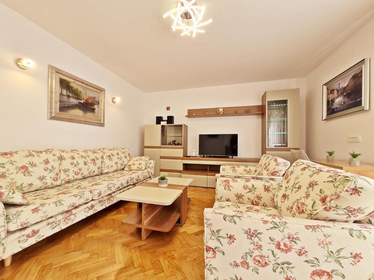 Split City Apartment Rosemary ภายนอก รูปภาพ